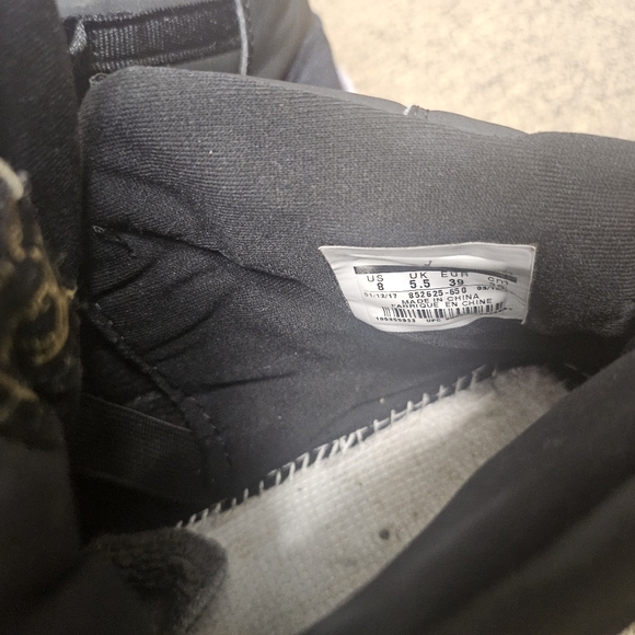 Air jordan 11 size 8 - Picture 3 of 9